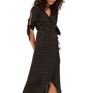 [TOPSHOP] black jacquard tie-sleeve wrap dress